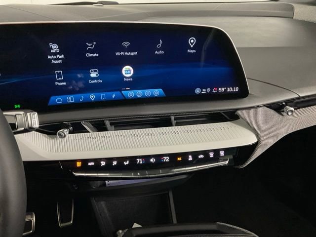 2025 Cadillac OPTIQ Sport 2 - Photo 18