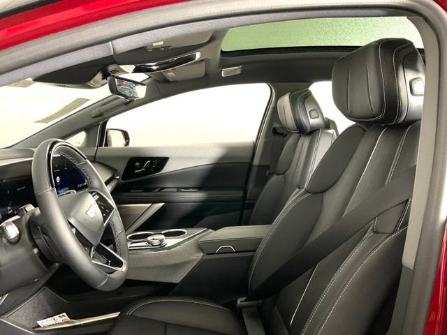 2025 Cadillac OPTIQ Sport 2 - Photo 25