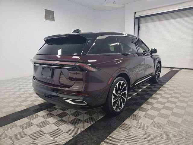 2024 Lincoln Nautilus Black Label photo 3