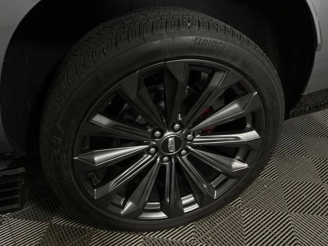 2026 Cadillac Escalade ESV V-Series - Photo 39