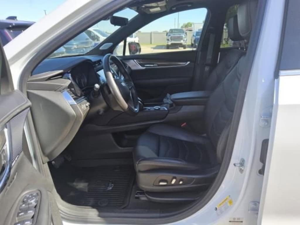 Used 2025 CADILLAC XT6 Premium Luxury SUV