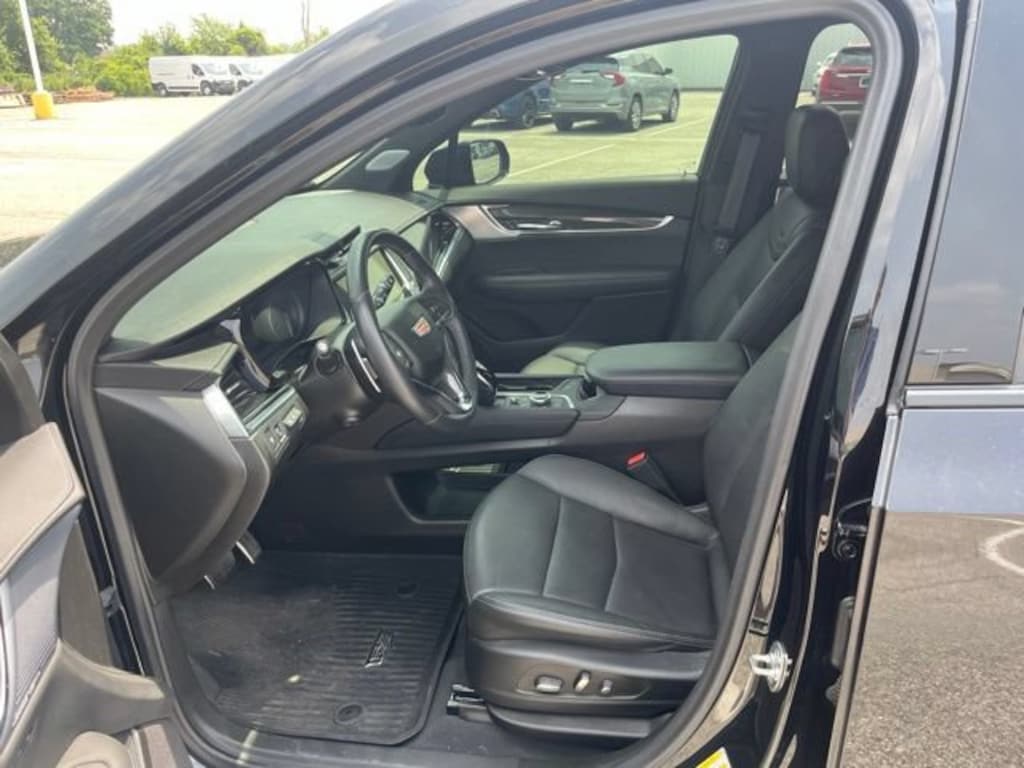 Used 2024 CADILLAC XT6 Sport SUV