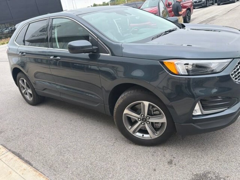 Used 2024 Ford Edge SEL
