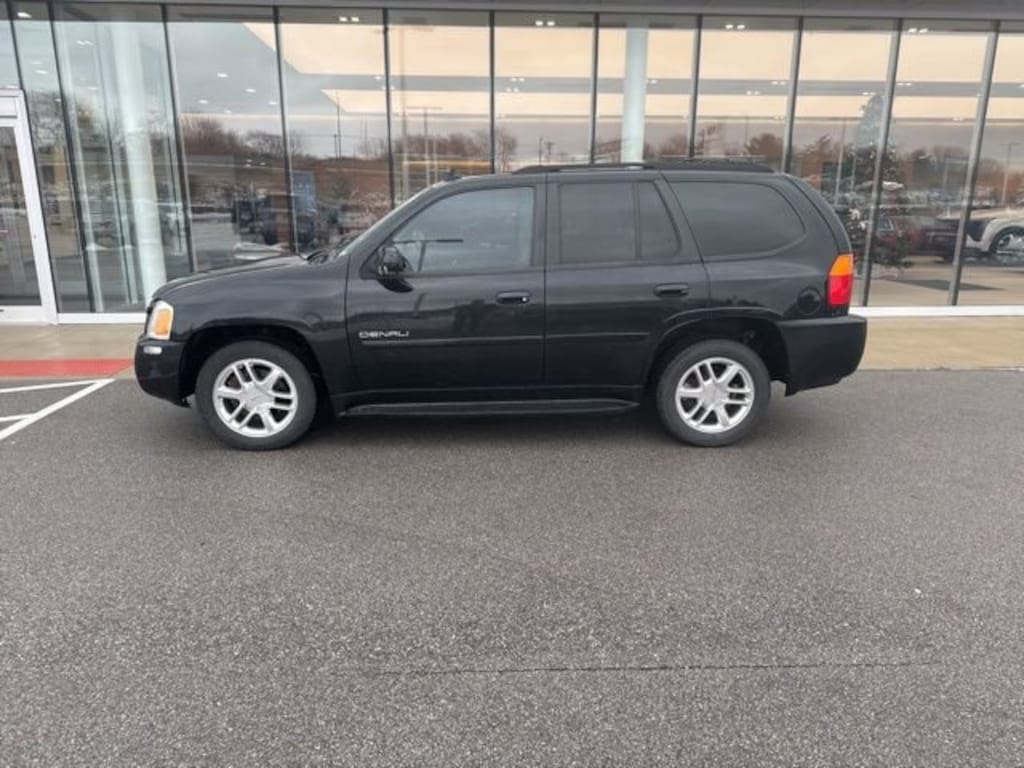 Used 2007 GMC Envoy Denali SUV