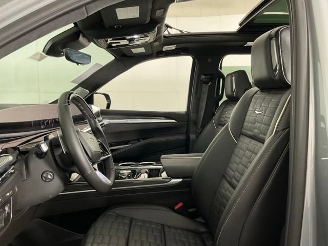2026 Cadillac Escalade ESV V-Series - Photo 26