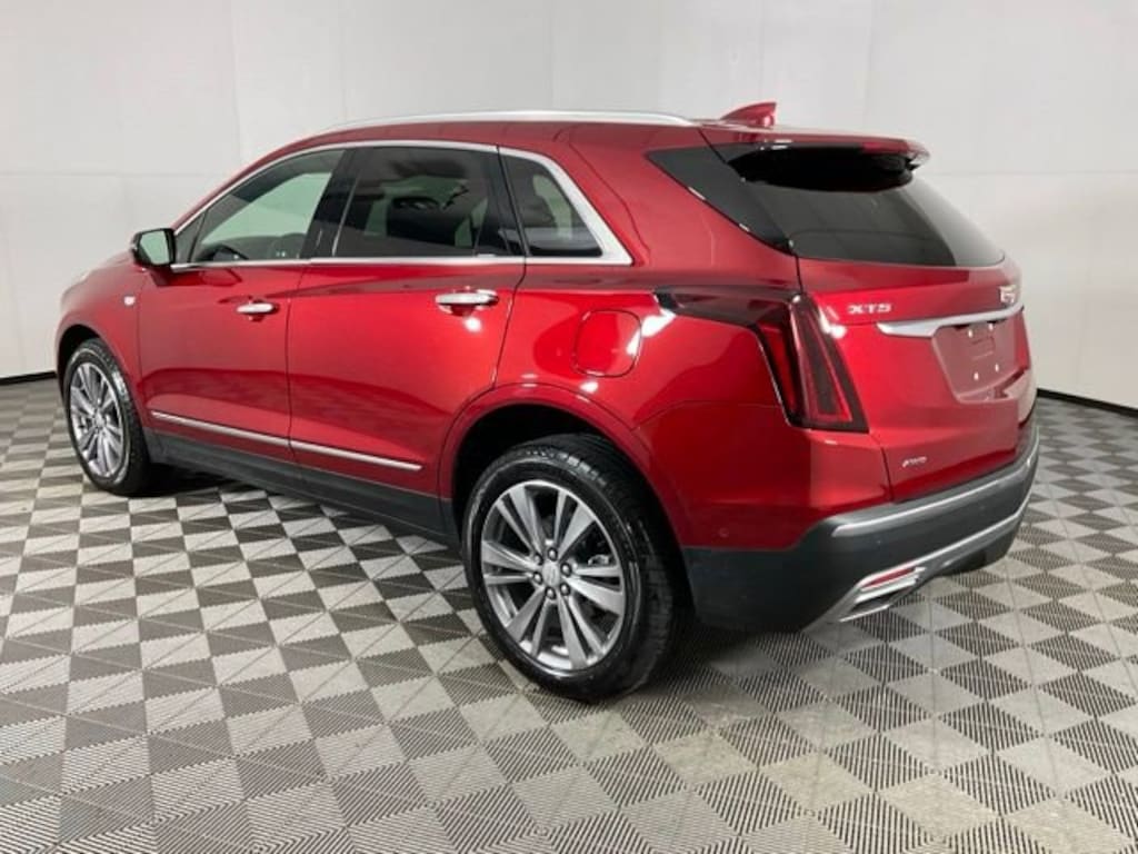 Certified 2025 CADILLAC XT5 Premium Luxury SUV