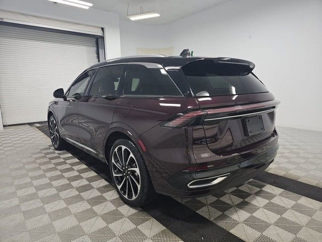 2024 Lincoln Nautilus Black Label photo 4