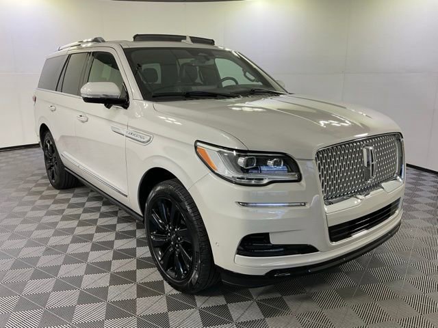 2024 Lincoln Navigator Reserve photo 3