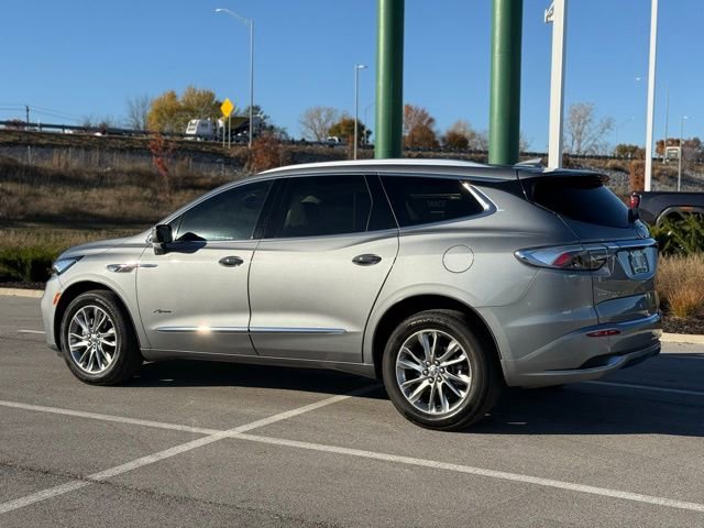 2023 Buick Enclave Avenir photo 3