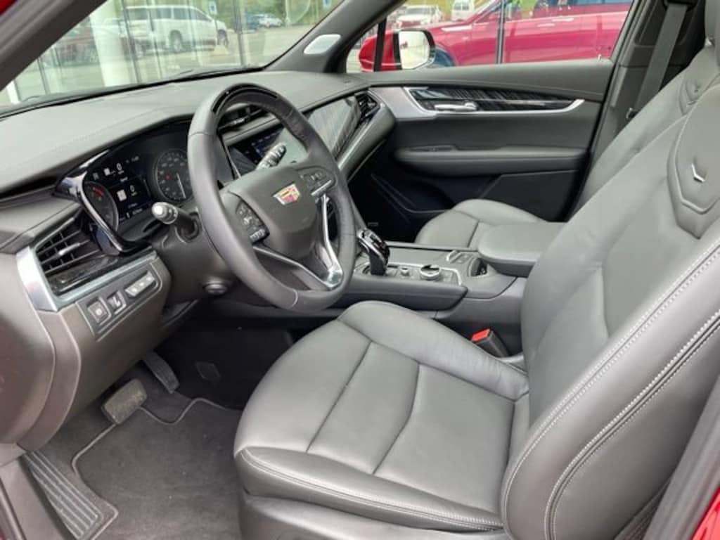 Used 2024 CADILLAC XT6 Premium Luxury SUV