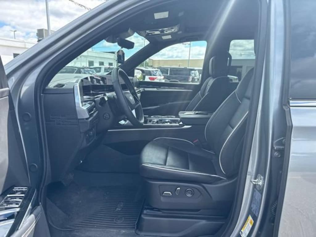 Used 2025 CADILLAC Escalade Premium Luxury SUV