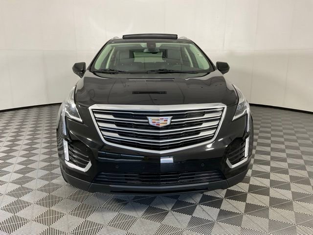 2017 Cadillac XT5 Premium Luxury photo 2
