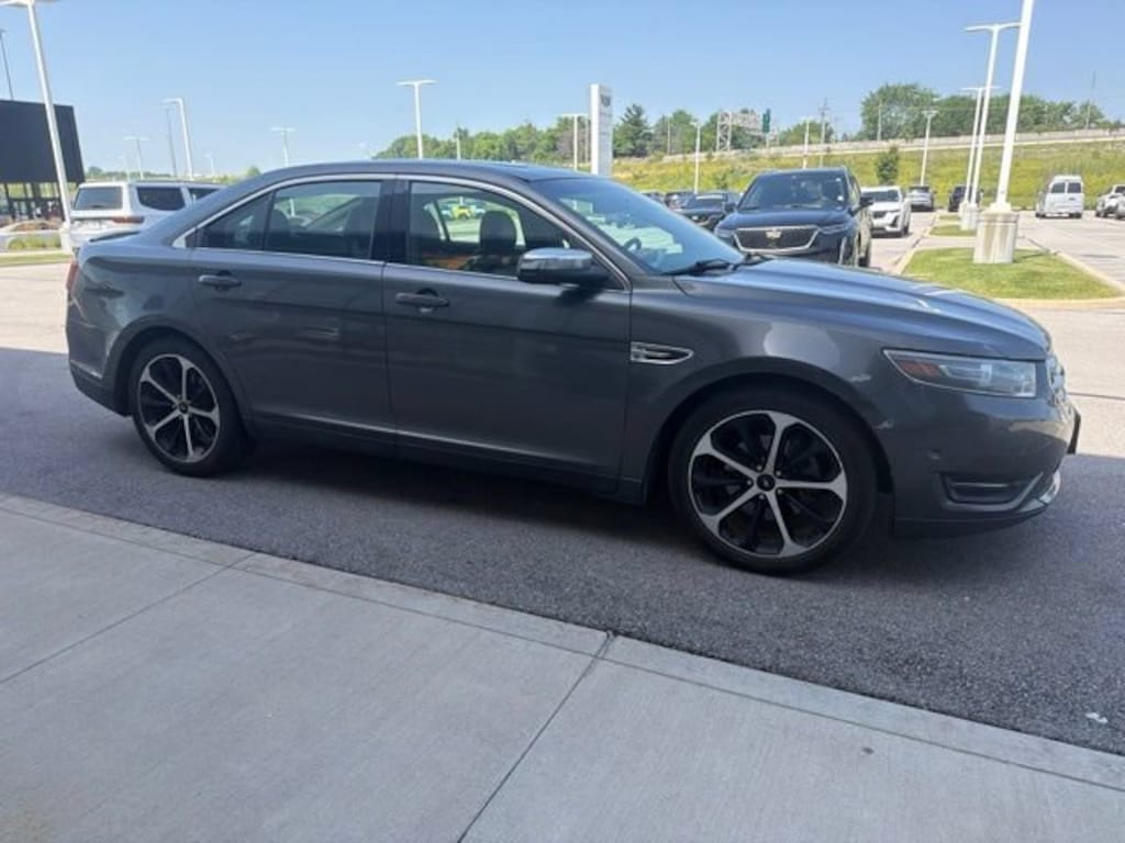 Used 2015 Ford Taurus Limited