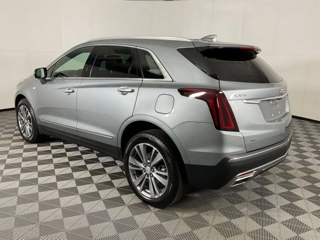 2025 Cadillac XT5 Premium Luxury photo 2