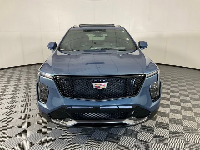2025 Cadillac XT4 Sport photo 2