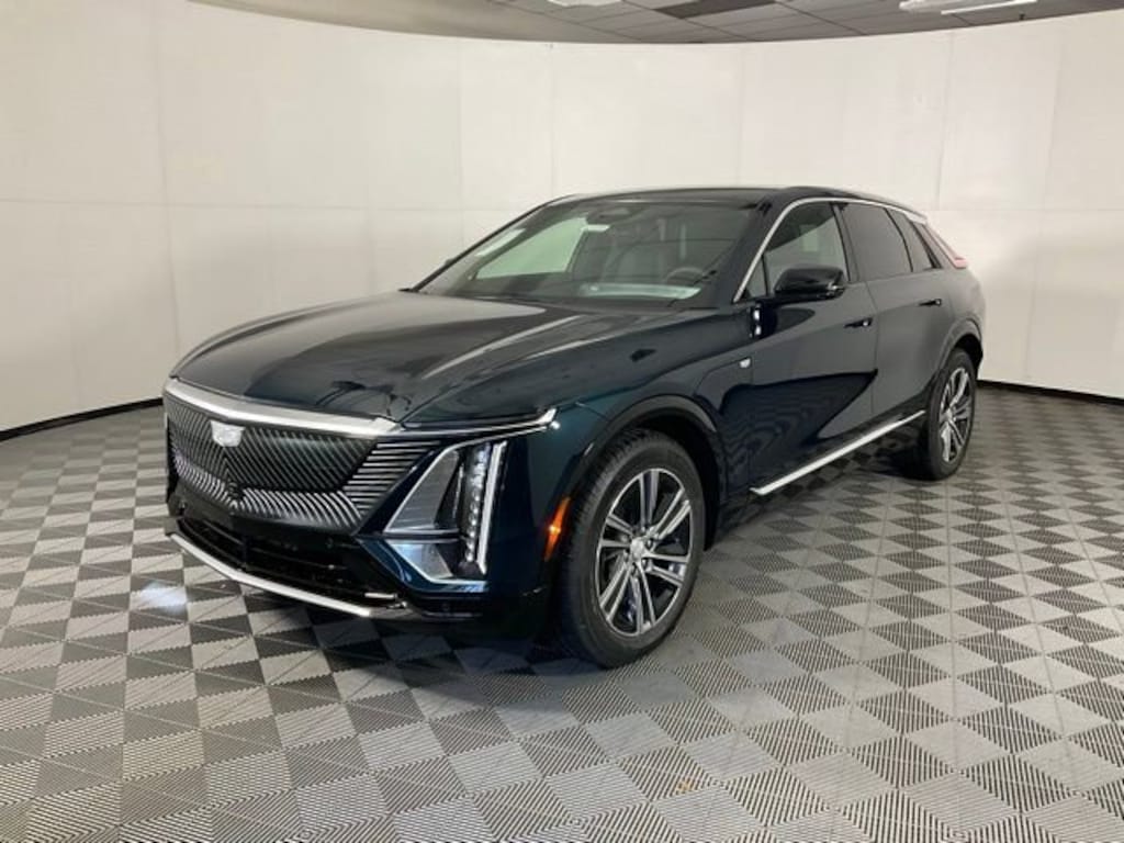 New 2026 CADILLAC LYRIQ Luxury SUV