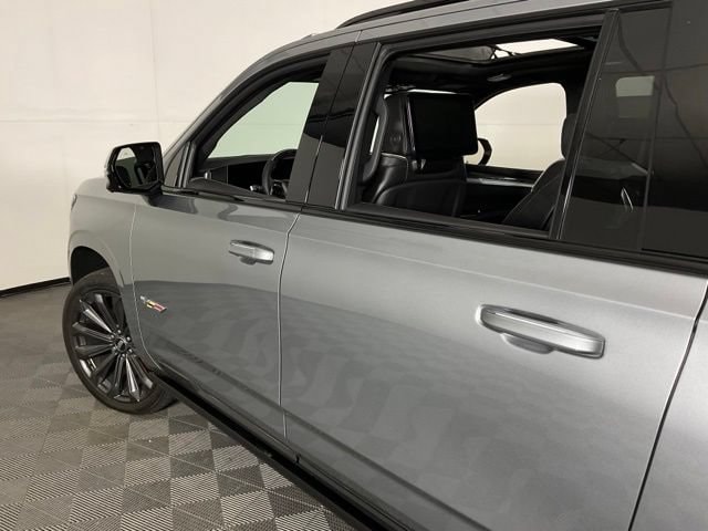 2026 Cadillac Escalade ESV V-Series - Photo 35