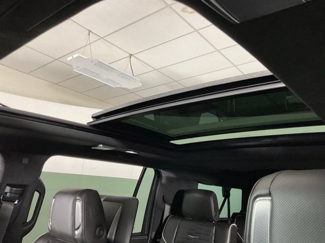 2026 Cadillac Escalade ESV V-Series - Photo 21