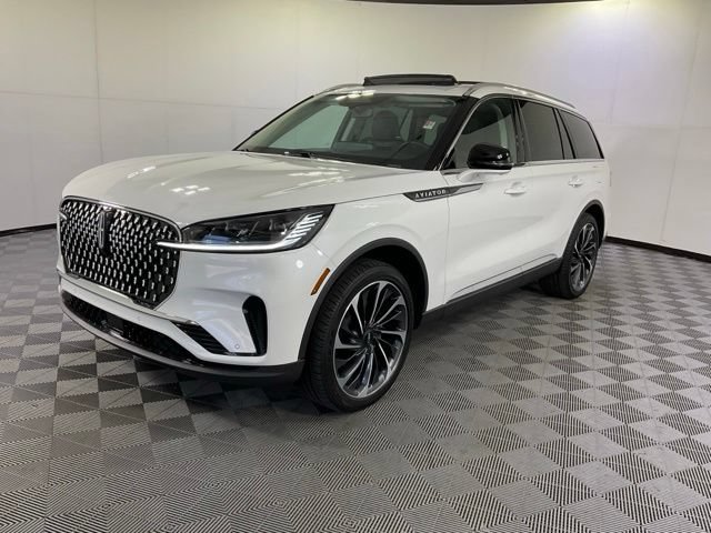 2026 Lincoln Aviator Reserve AWD's photo