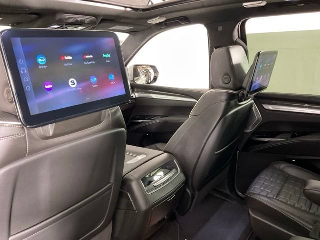 2026 Cadillac Escalade ESV V-Series - Photo 23