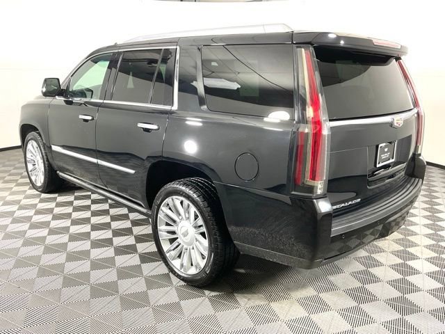 2019 Cadillac Escalade Platinum photo 4