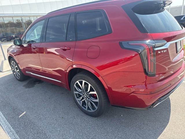 2023 Cadillac XT6 Sport photo 4
