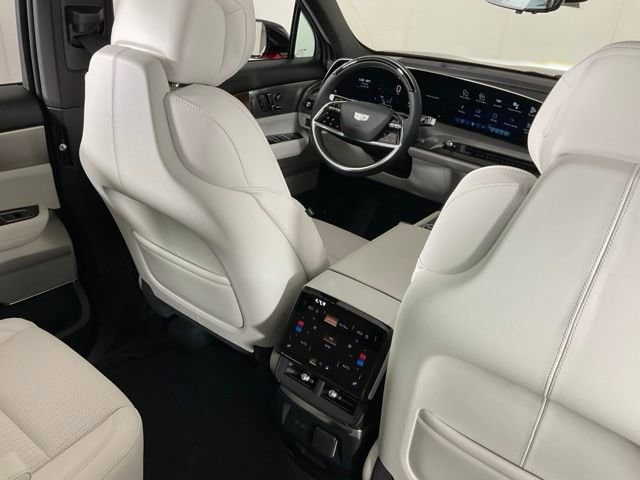 2026 Cadillac VISTIQ Luxury - Photo 30