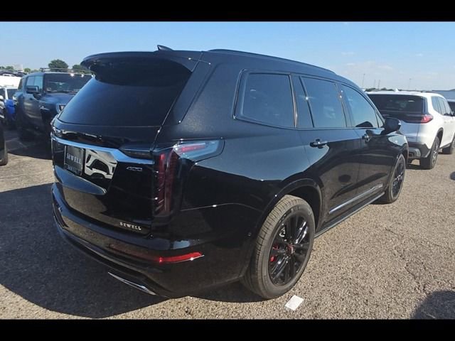 2025 Cadillac XT6 Sport photo 3