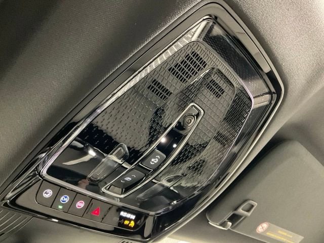 2026 Cadillac VISTIQ Sport - Photo 21