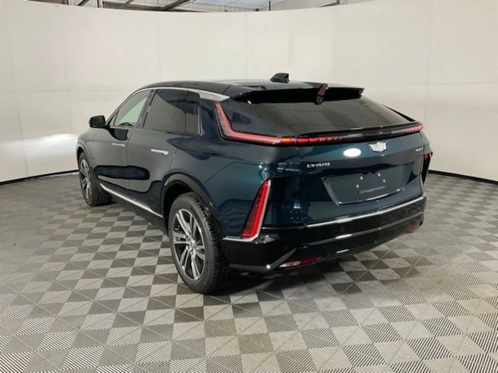 New 2026 CADILLAC LYRIQ Luxury SUV