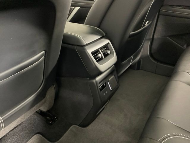 2025 Cadillac OPTIQ Sport 2 - Photo 15