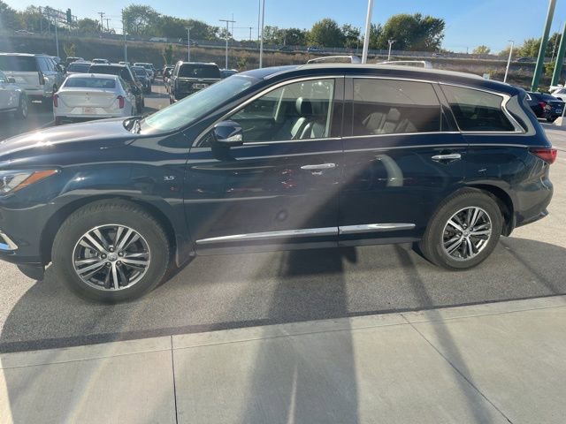 2020 Infiniti QX60 Luxe photo 2