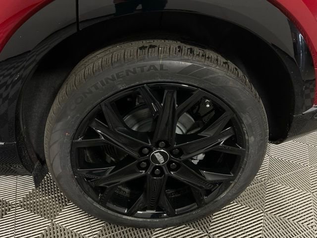 2025 Cadillac OPTIQ Sport 2 - Photo 37