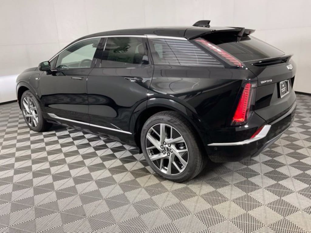 New 2027 CADILLAC OPTIQ Luxury SUV