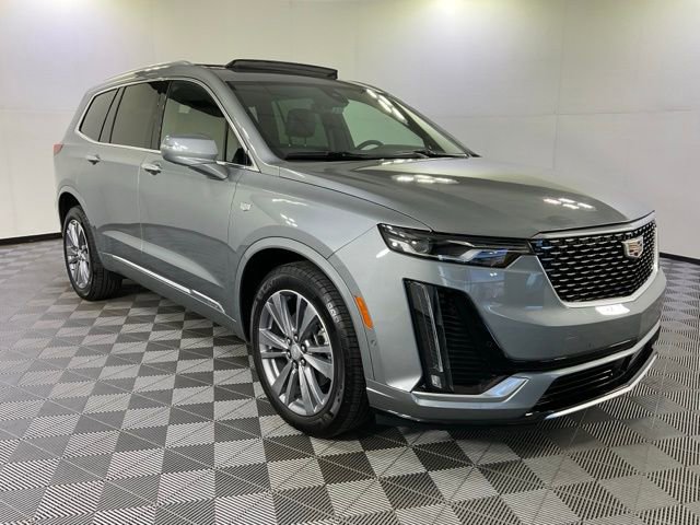 2025 Cadillac XT6 Premium Luxury photo 3