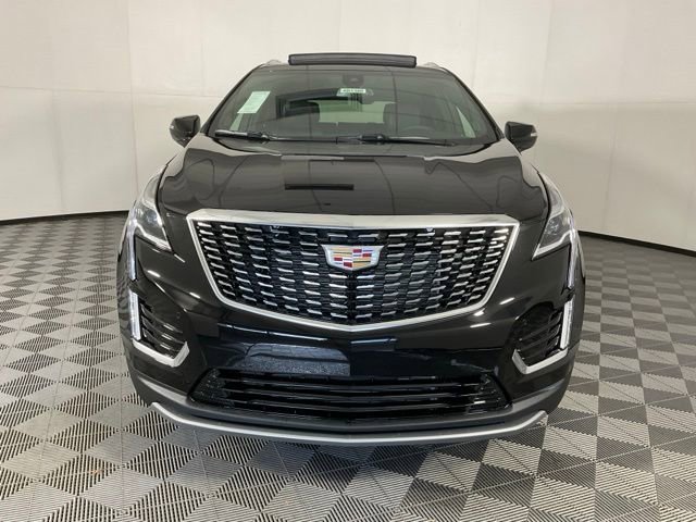 2025 Cadillac XT5 Premium Luxury photo 2