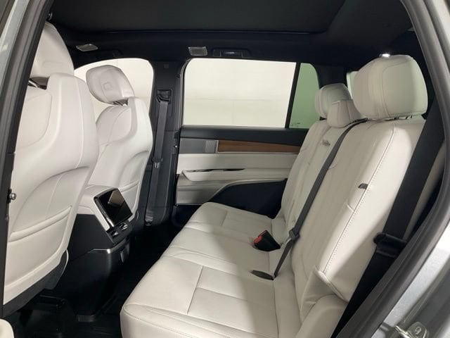 2027 Cadillac VISTIQ Luxury - Photo 26