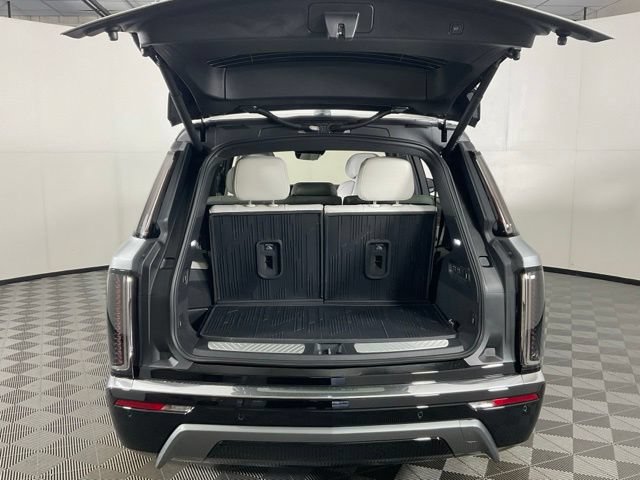 2027 Cadillac VISTIQ Luxury - Photo 27