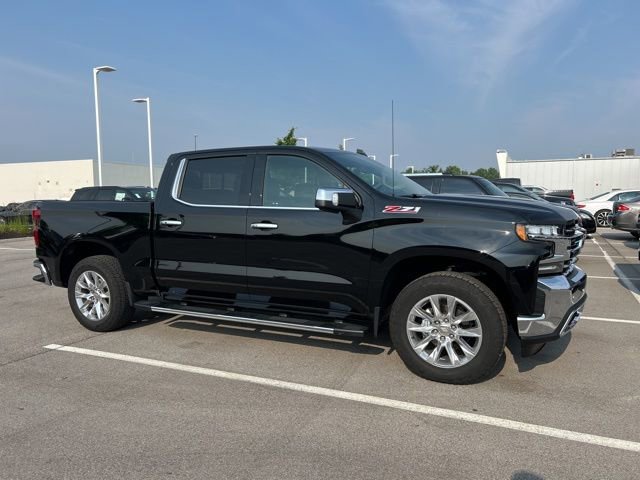 Used 2021 Chevrolet Silverado 1500 LTZ with VIN 1GCUYGED5MZ358775 for sale in Fort Wayne, IN