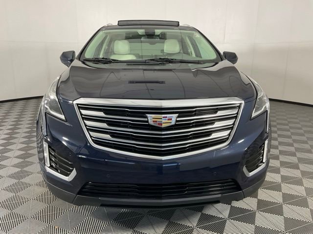 2017 Cadillac XT5 Premium Luxury photo 2