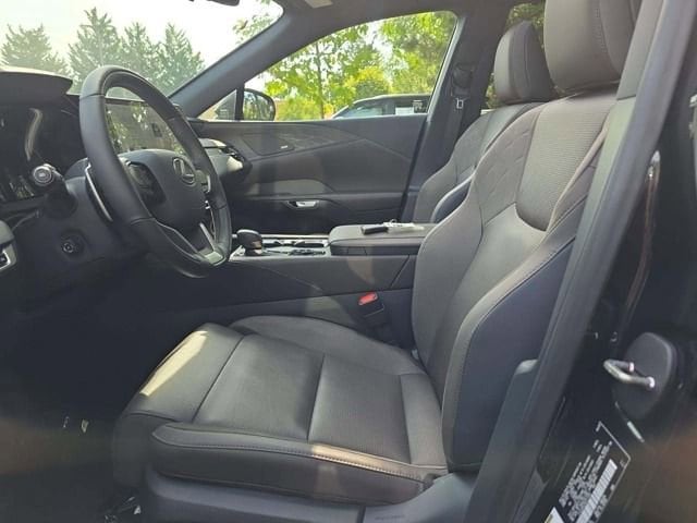 2024 Lexus RX 450h Luxury photo 3