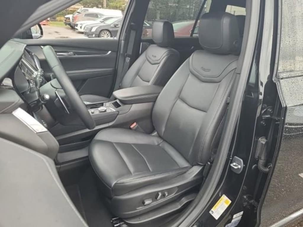 Used 2024 CADILLAC XT6 Sport SUV