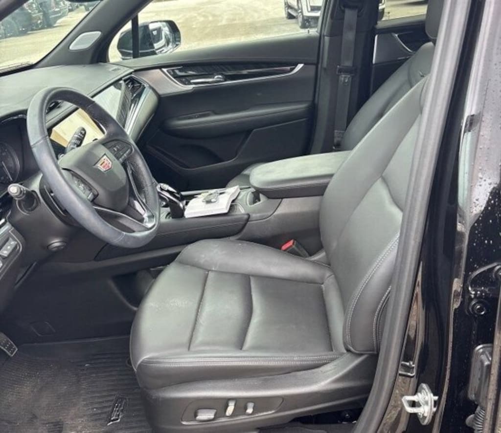 Used 2025 CADILLAC XT6 Premium Luxury SUV