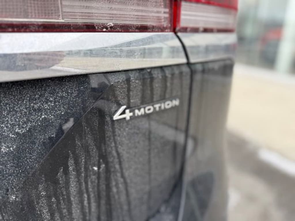 Used 2024 Volkswagen Atlas 2.0T SE w/Technology