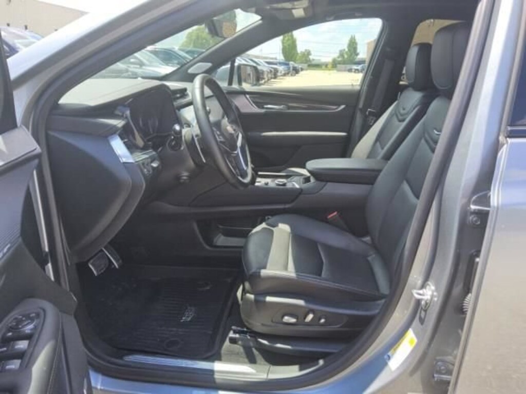 Used 2026 CADILLAC XT5 Sport SUV