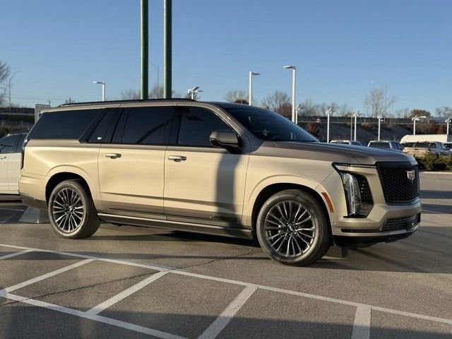 2025 Cadillac Escalade ESV Sport Platinum's photo