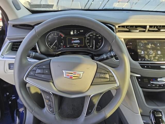 2025 Cadillac XT5 Premium Luxury photo 3