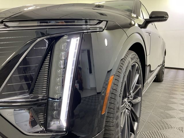 2026 Cadillac Lyriq photo 3
