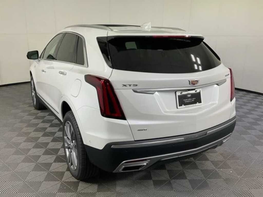 New 2026 CADILLAC XT5 Premium Luxury SUV