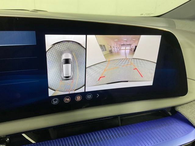 2026 Cadillac OPTIQ Luxury - Photo 11
